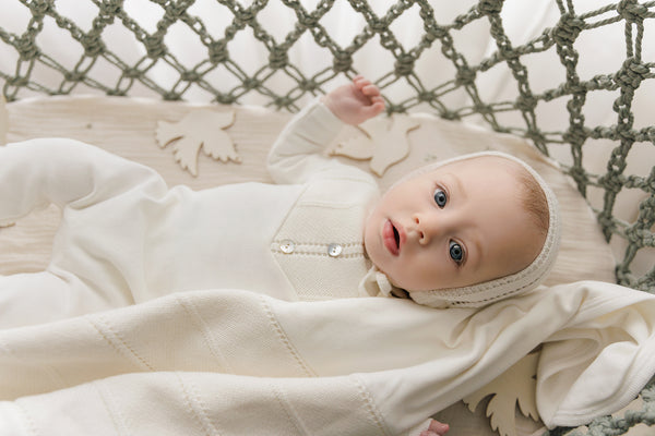 Mon Tresor Baby V-Knit Henley Layette Set Ivory Size: 6M